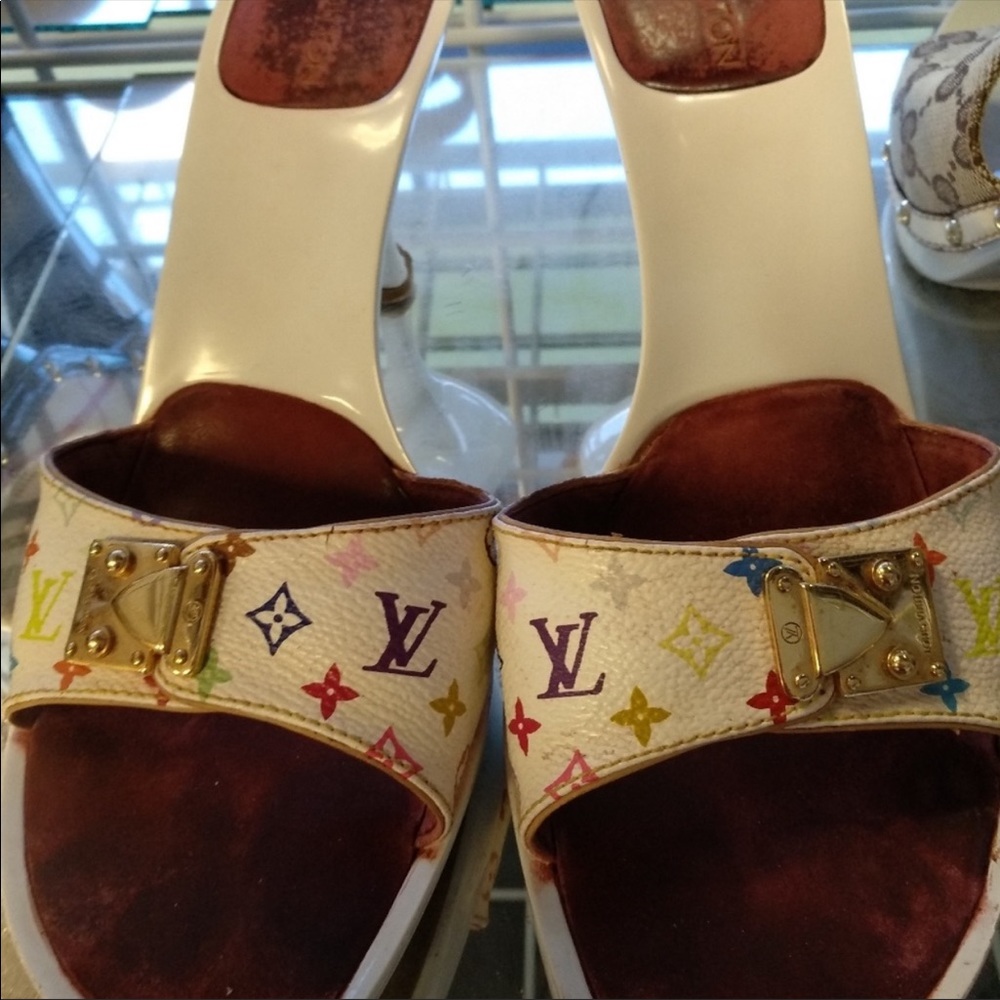 High heels sandals